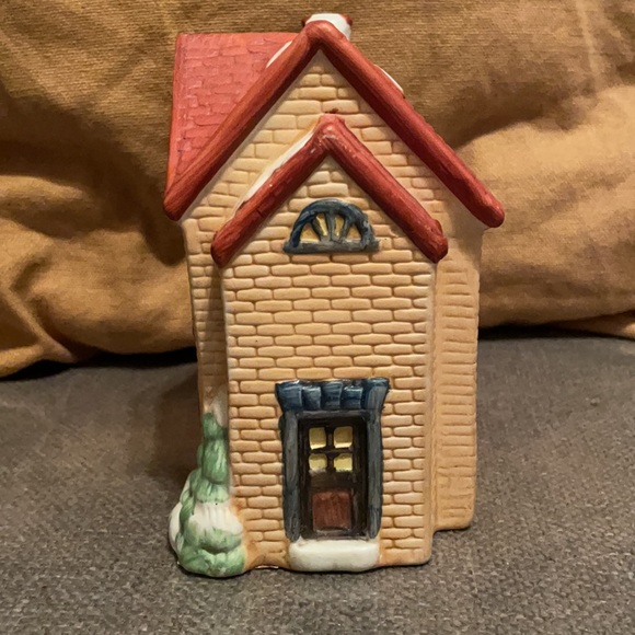 Sweet Shop Light Ceramic Christmas House, New, Colorful - Picture 4 of 8